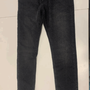 • بنطلون جينز