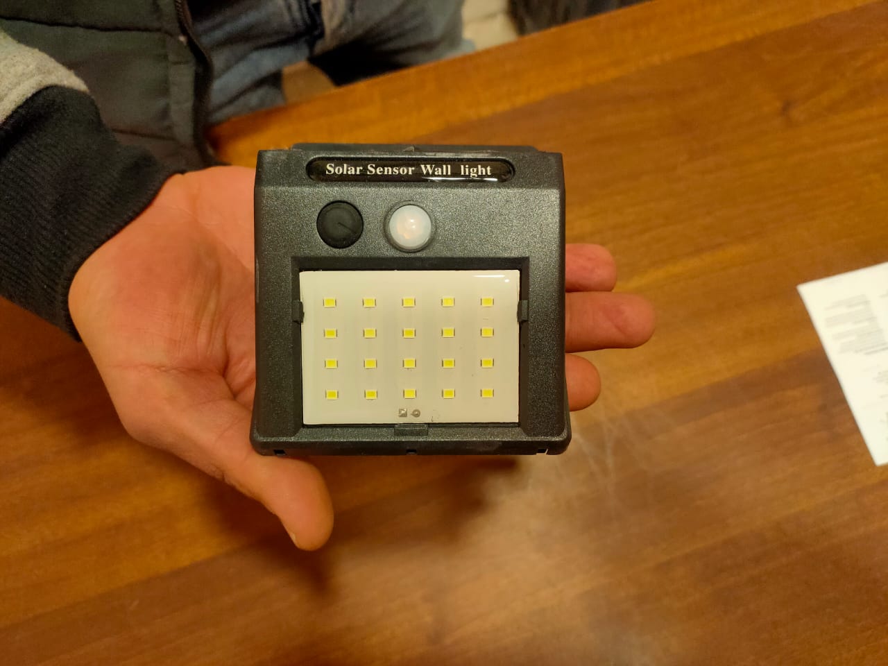 كشاف طاقه شمسيه صغير - الصورة 6